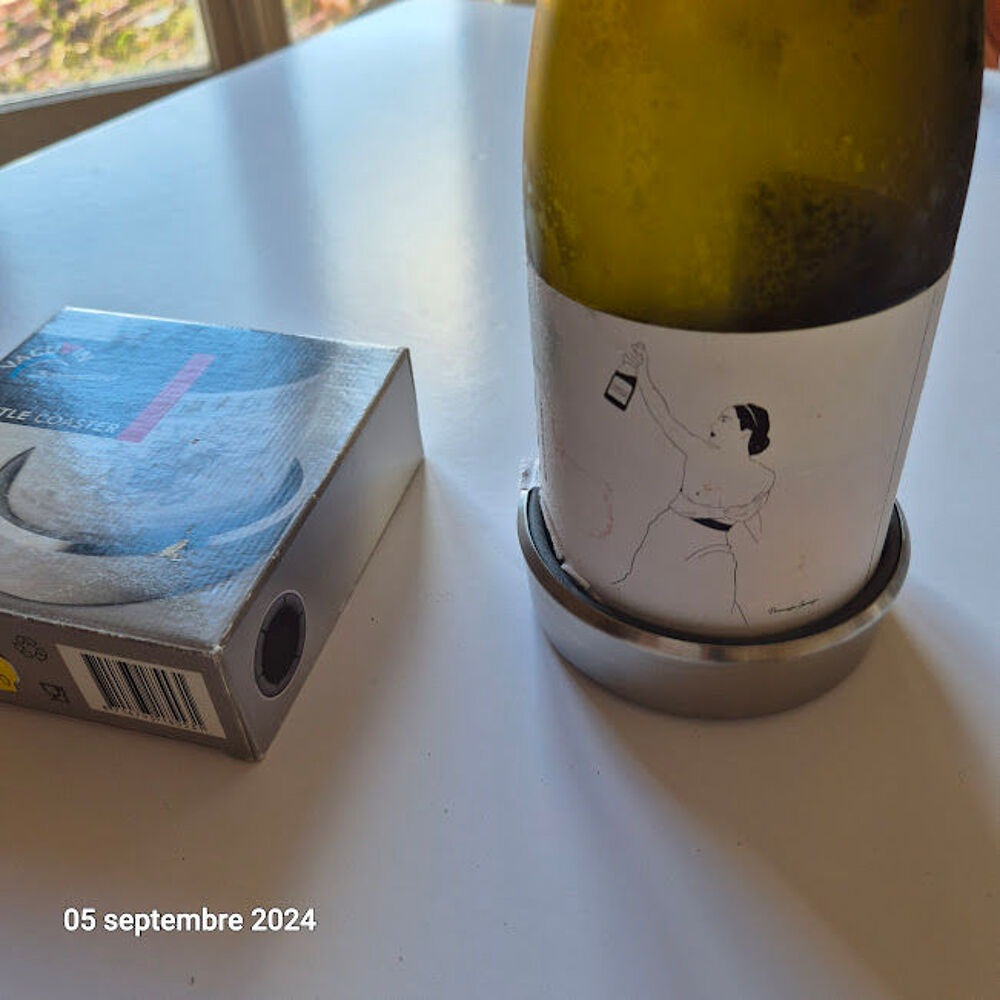Dessous de bouteille, acier bross&eacute;,anti derapant , anti gout Décoration