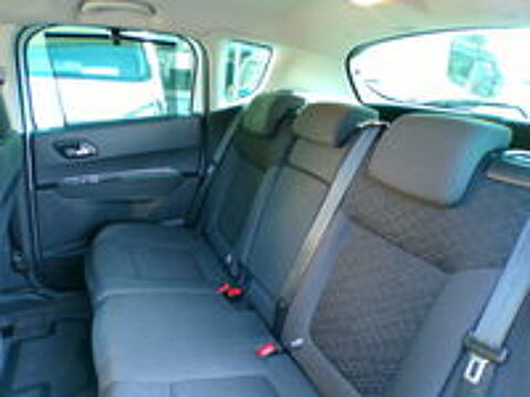 3008 1.6 HDi 115ch FAP BVM6 Business (6 CV) 2015 occasion 42300 Roanne