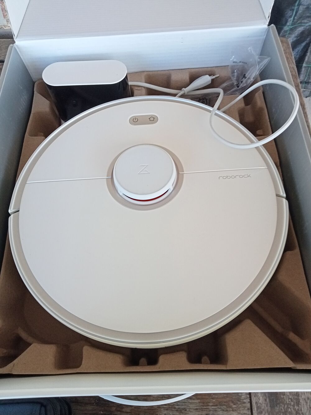 Aspirateur robot Xiaomi neuf Electroménager
