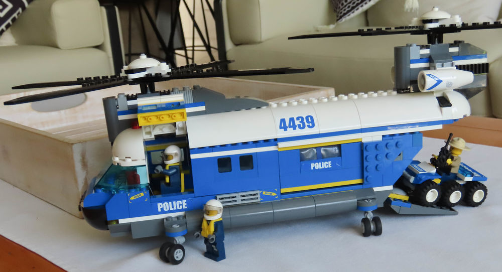 LEGO City 4439 L'h&eacute;licopt&egrave;re de transport lourd de la police Jeux / jouets
