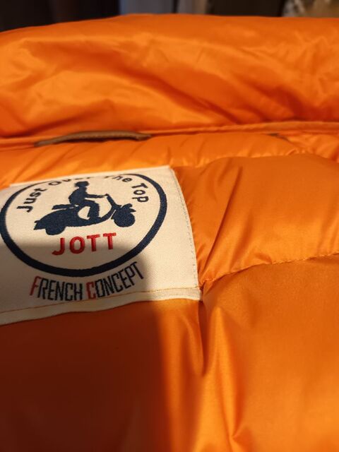 Doudoune jott collection prestige avec capuche 
180 Belleu (02)