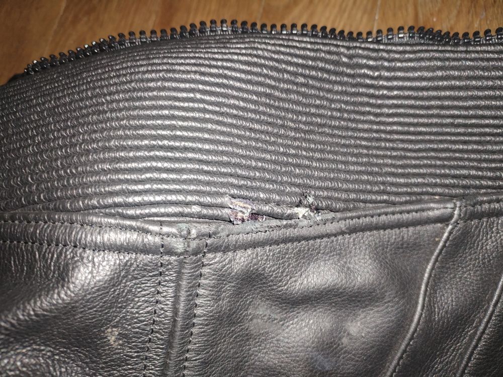 Pantalon moto cuir (Taille L) Vêtements