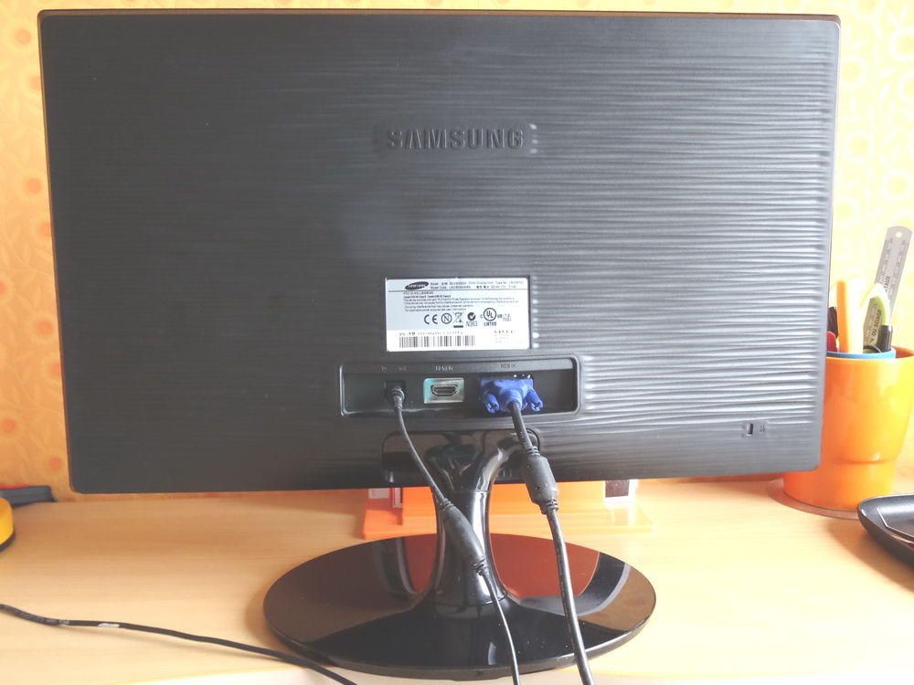 Moniteur Led Samsung Sync Master 22" Matériel informatique