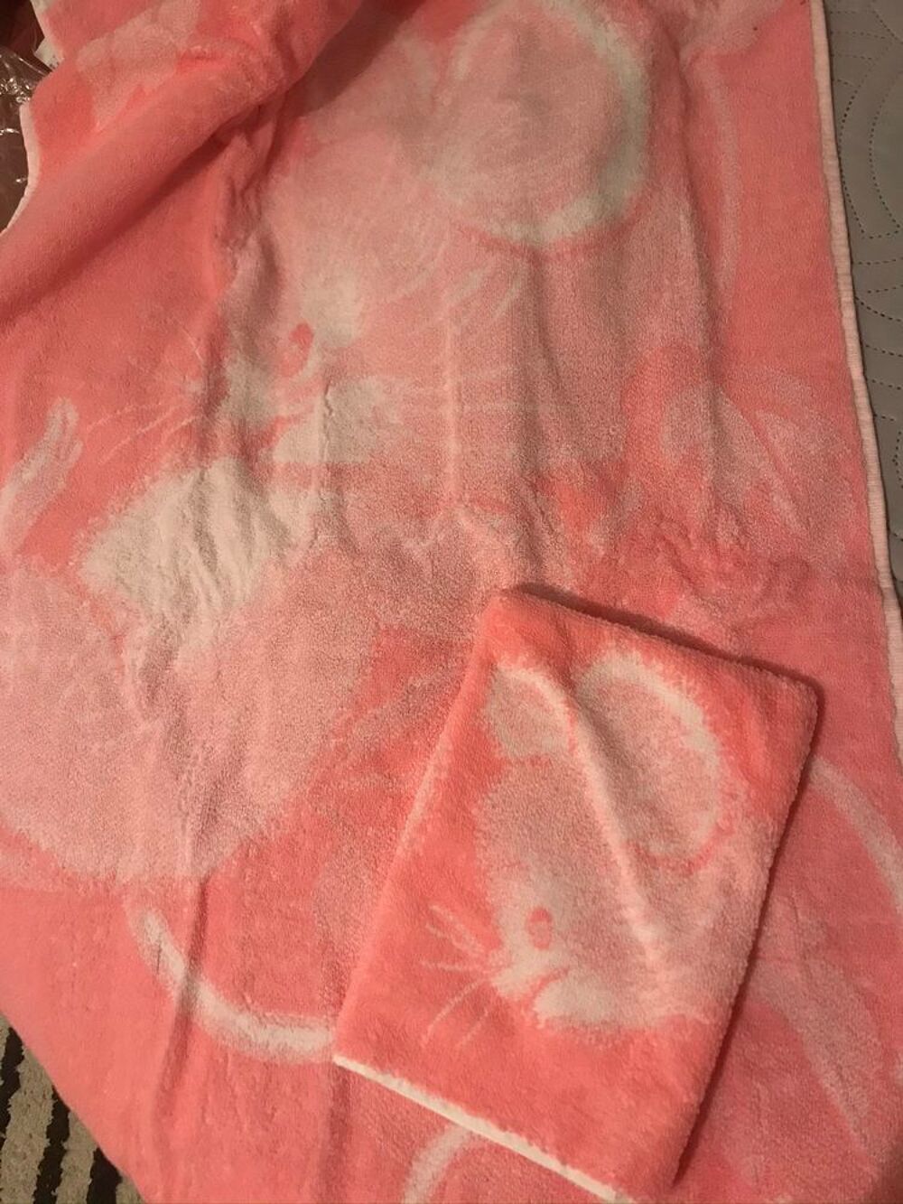 3 pieces de toilette Eponge ROSE/BLANC Vêtements enfants