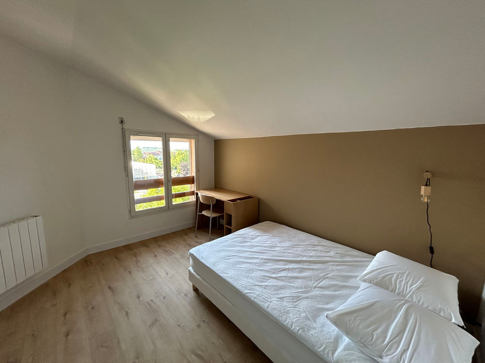Location Appartement Appartement meublé rénové ? 3 chambres et 2 salles de bain Saint-julien-en-genevois