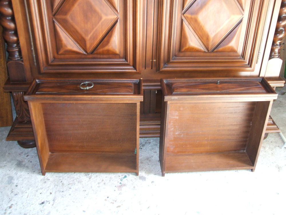 ARMOIRE +LIT +TABLE DE CHEVET Meubles