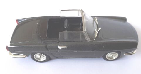 Miniature Renault caravelle 9 Paris 19 (75)