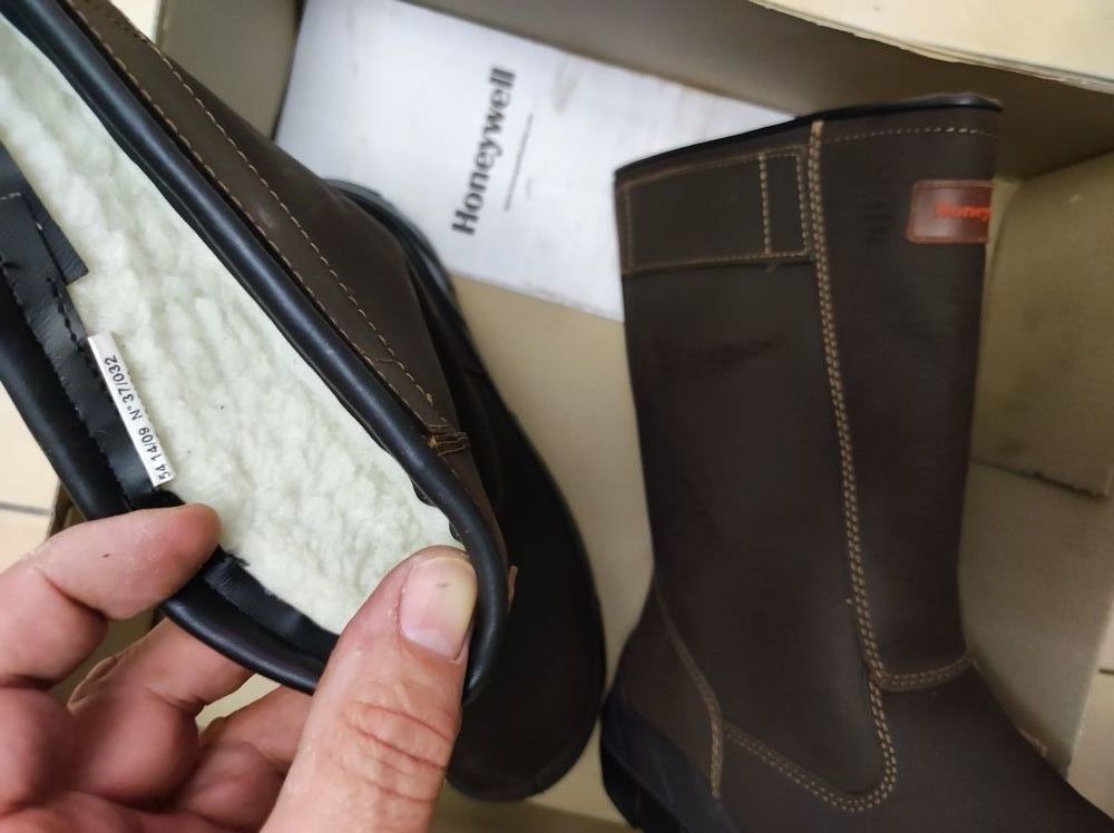 Boots Neuf jamais servi Chaussures