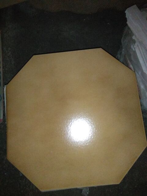 Paquet de 14 carreaux neufs. 15 Servian (34)
