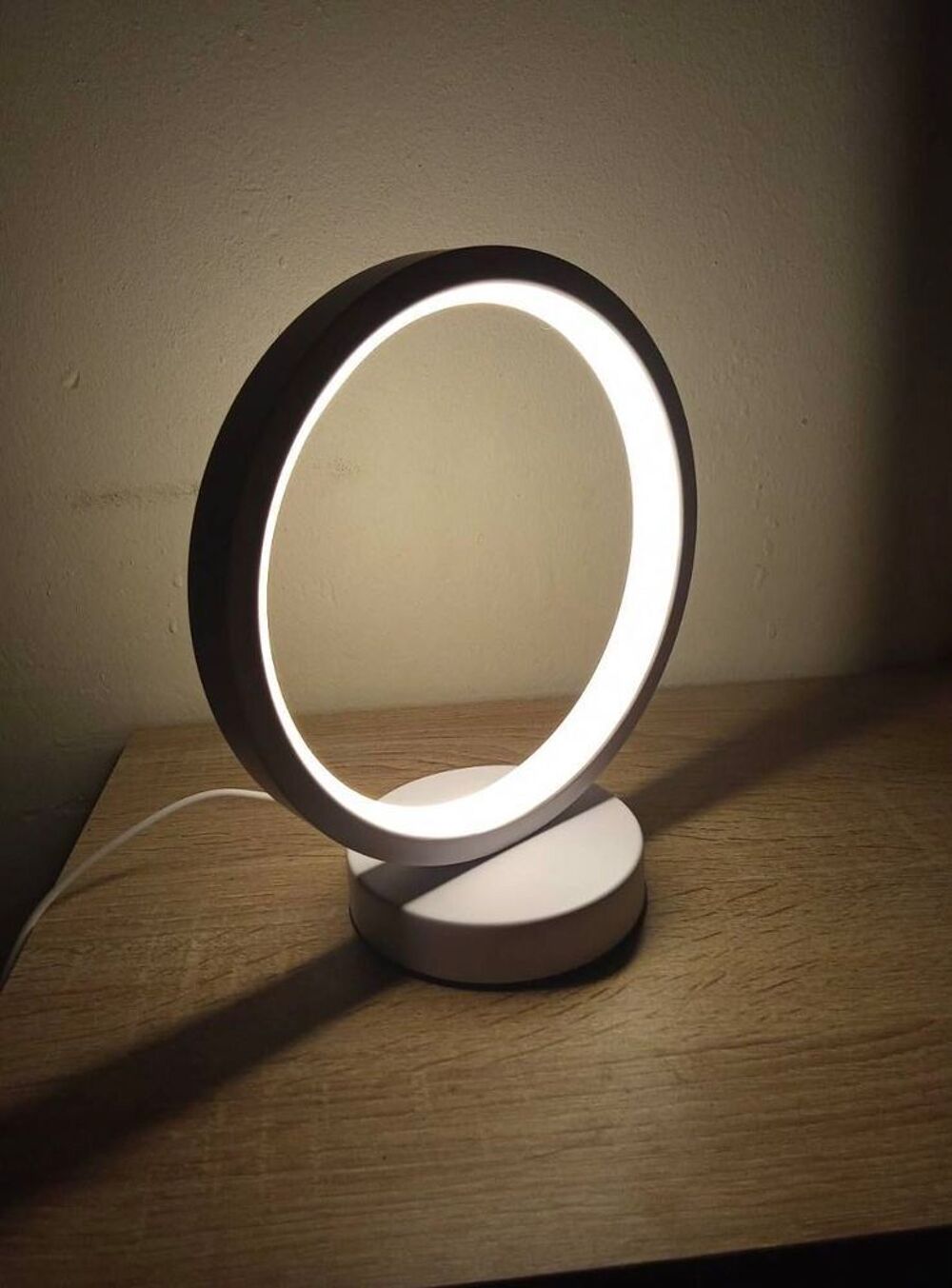 Lampe de table circulaire design Décoration