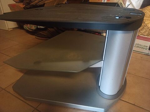 Table support TV et divers appareils lectroniques  95 Saint-Jean-Soleymieux (42)