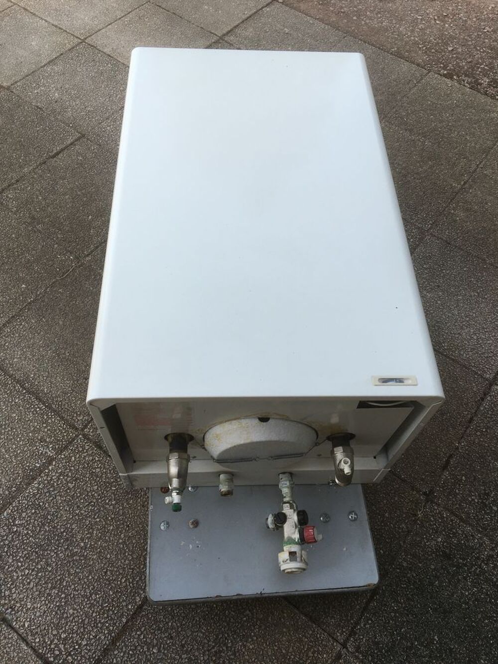 CHAUDIERE VIESSMANN ET BALLON DE 80 LITRES VIESSMANN
Bricolage