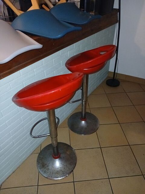 Deux chaises haute fa�on bar Anse (69)