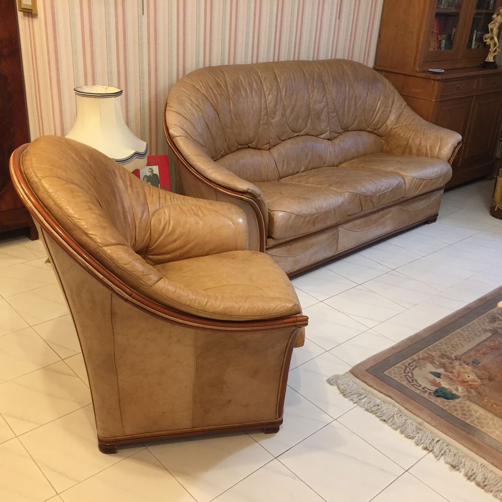 Canap&eacute; cuir convertible et fauteuil Meubles
