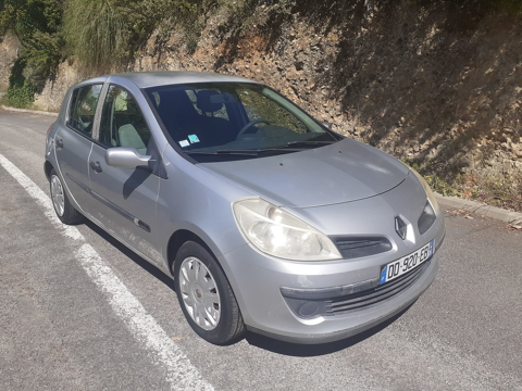 Renault clio iii Clio 1.5 dCi 85 Confort Pack Clim Expres