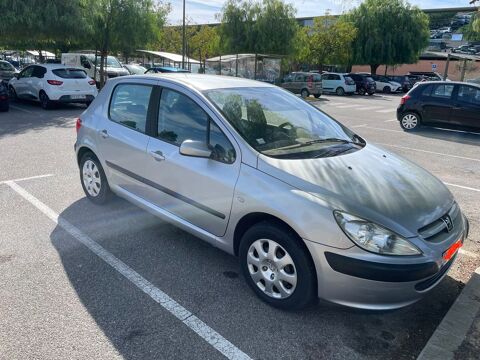 Peugeot 307 1.6i 16V XR Pr&eacute;sence 2001 occasion Hy&egrave;res 83400