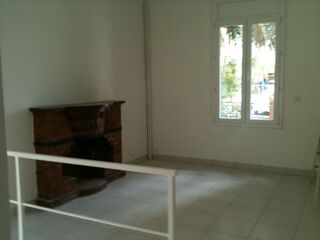  Appartement à louer 5 pièces 100 m²