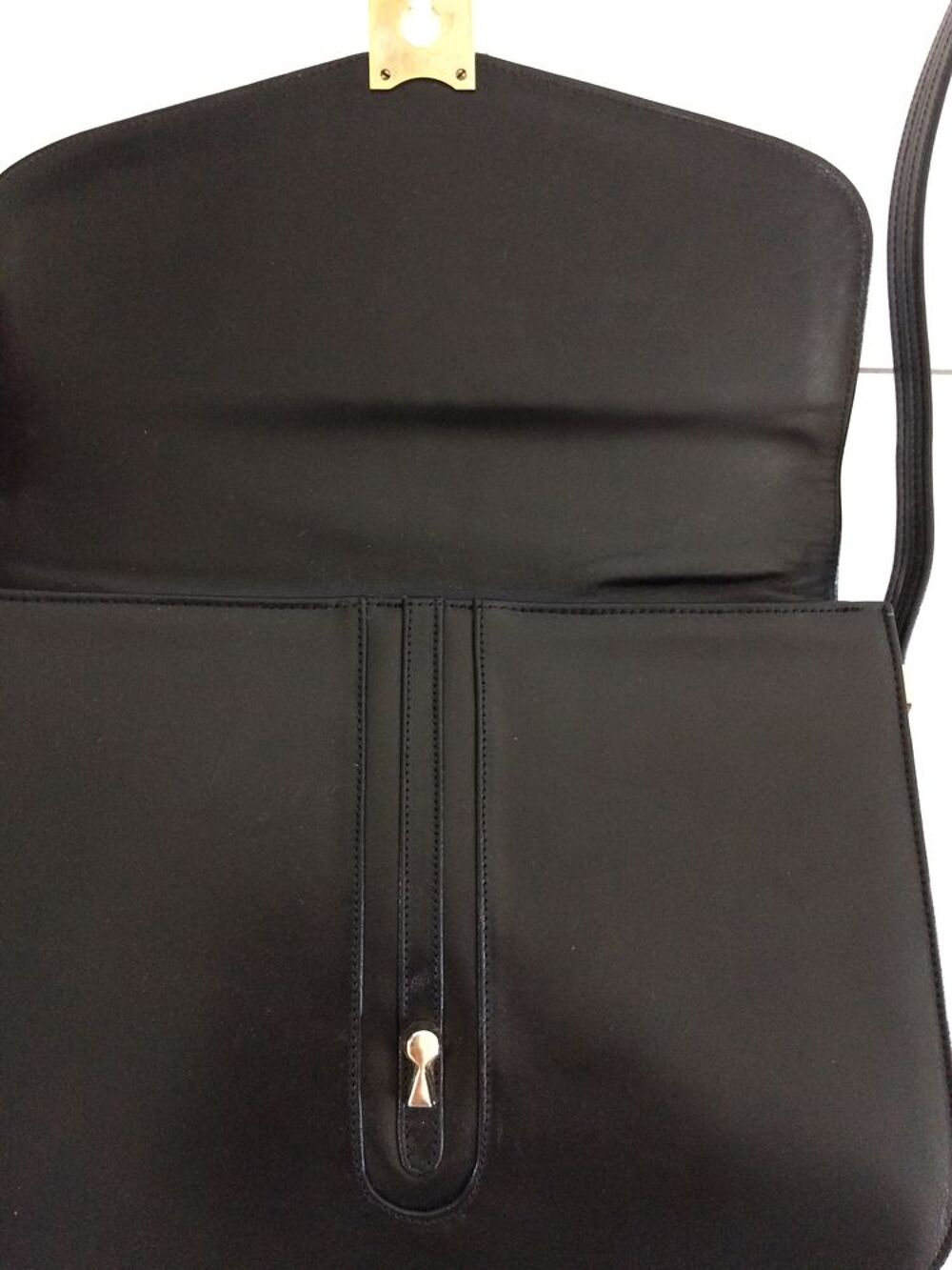 Sac &agrave; main vintage "ALMADA" noir Maroquinerie