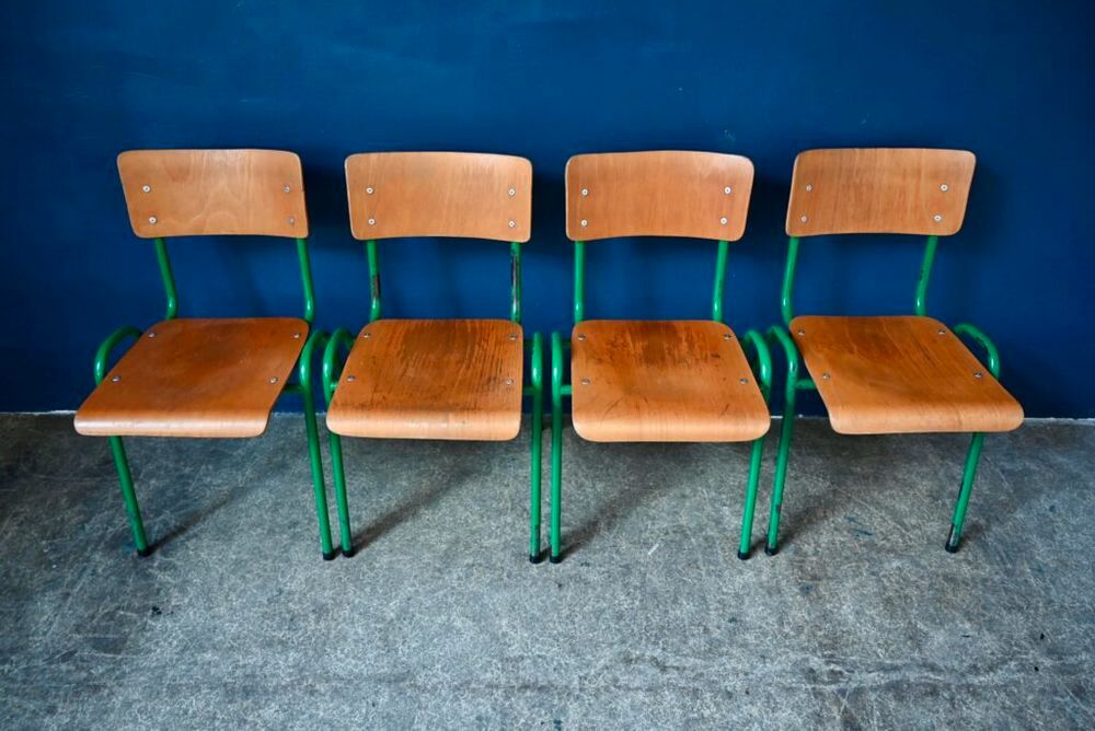 Lot de 4 chaises vertes style vintage indus ancienne Meubles