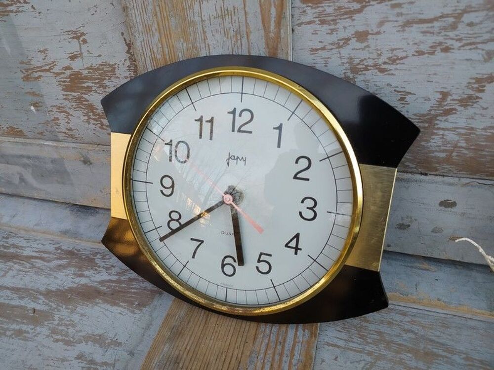 Pendule Murale Vintage Japy Formica Noir et Laiton
