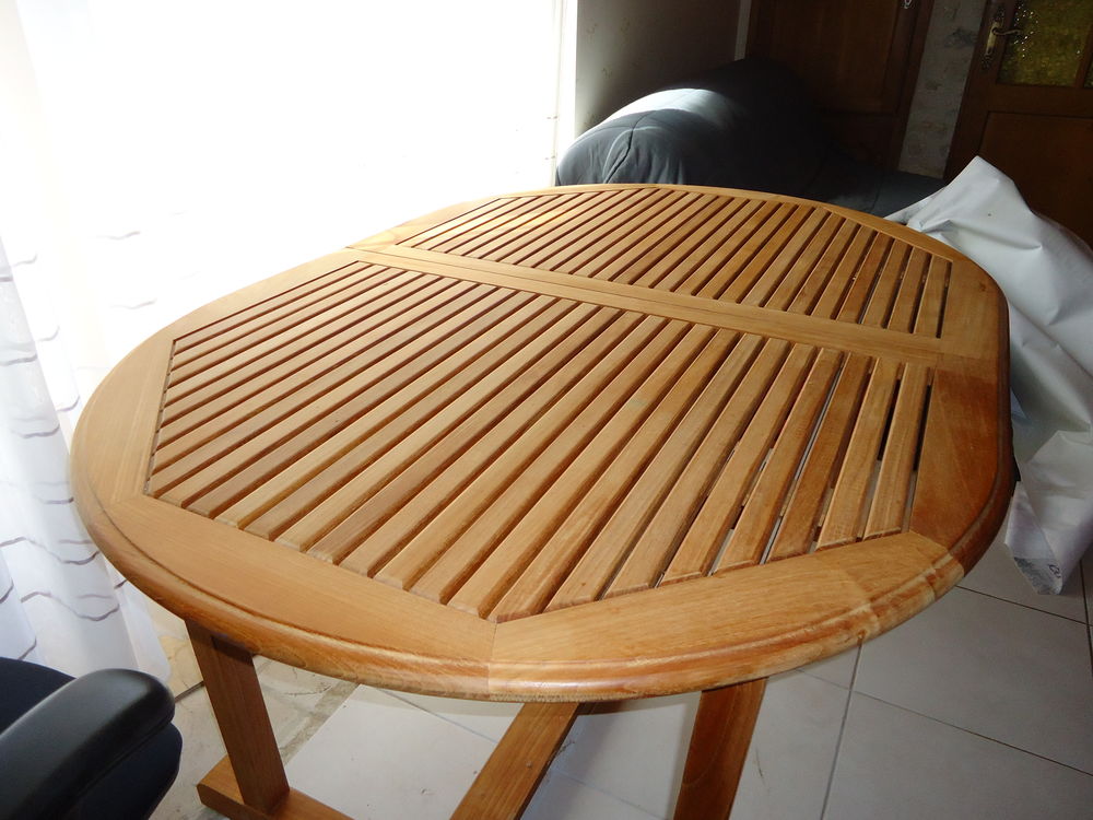 TABLE OVALE NEUF DE GRANDE QUALITE NEUF DE CAMPING BOIS Meubles