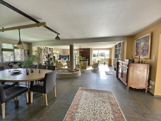  Maison � vendre 9 pi�ces 332 m�