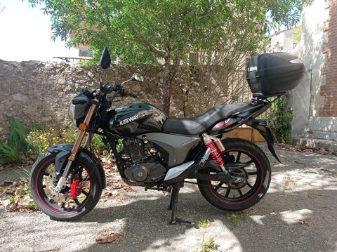 Moto KEEWAY 2017 occasion Fayence 83440