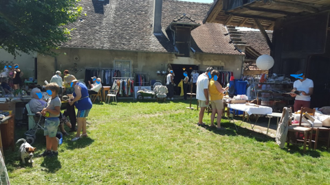 Vide-greniers champtre  IZIEU 0 Izieu (01)