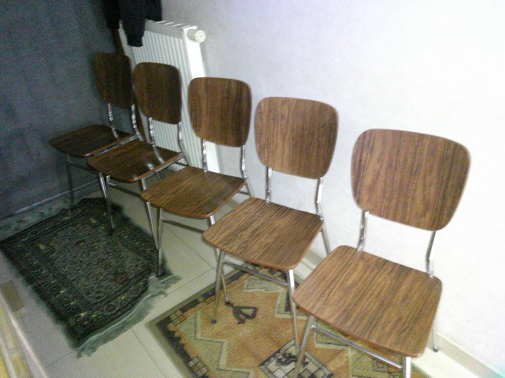 tables chaises en formica Meubles