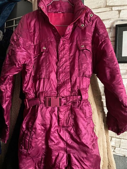 Combinaison de Ski neuve 14/16 ans 25 Villejuif (94)