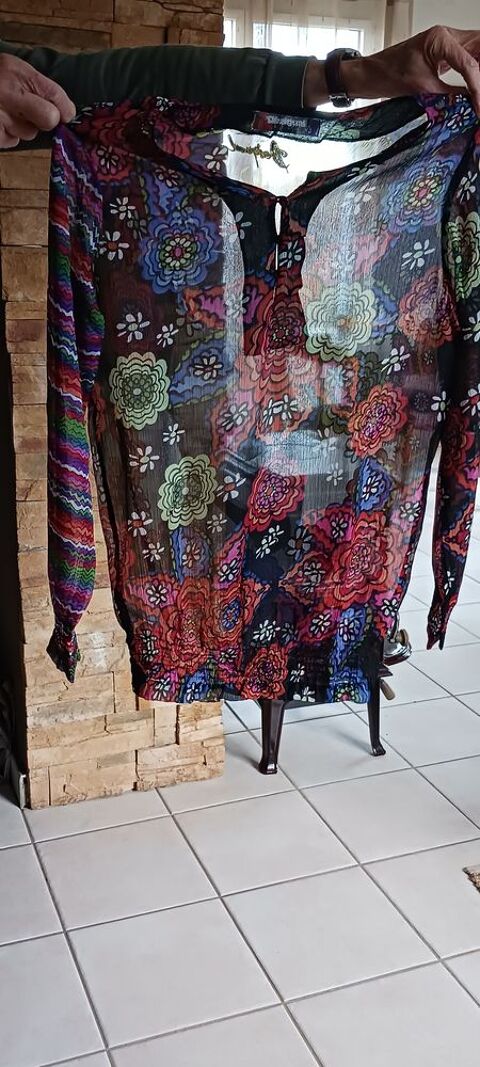 Blouse en voile 15 Communay (69)