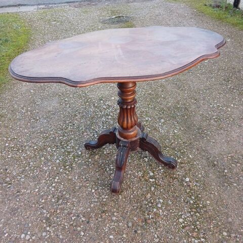 petite table-gu�ridon ancienne 120 Vendeuvre-du-Poitou (86)