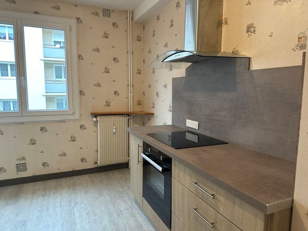 Location Appartement T4 rénové avec balcon - Croix de Palente Besançon