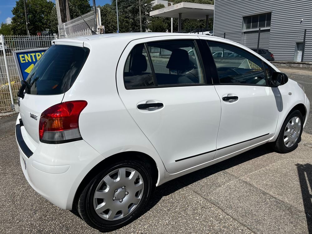 Yaris 100 VVT-i Confort Stop & Start 2009 occasion 42700 Firminy