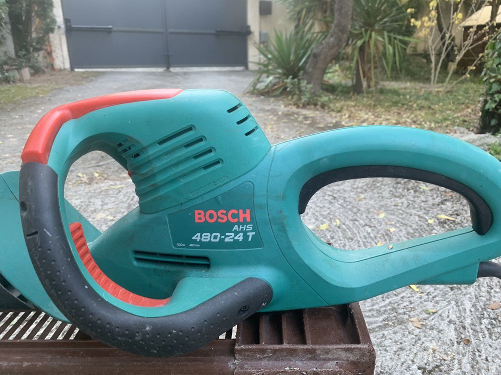 TAILLE HAIES BOSH 650w longueur coupe 71cm Jardin