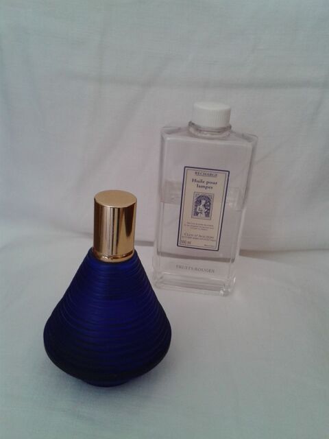 Lampe � huile neuve en verre avec flacon 500 ml d'huile 20 Dijon (21)