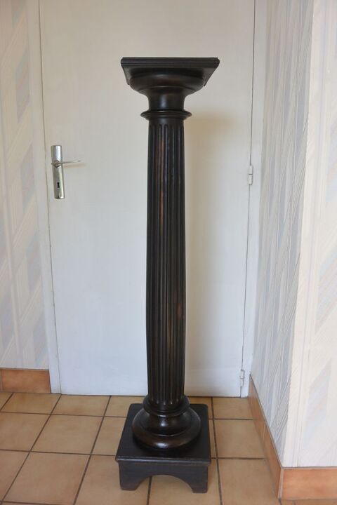 Colonne ancienne Epoque Napoléon III - années 1860 
300 Gargenville (78)