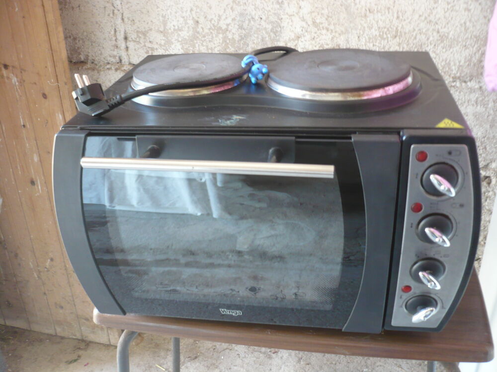 Petit four &eacute;lectrique avec deux plaques de cuisson VENGA Electrom�nager