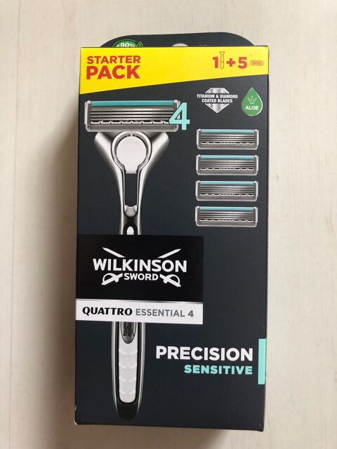 Rasoir neuf Wilkinson Sword Quattro Essential 4 8 Le Taillan-Mdoc (33)