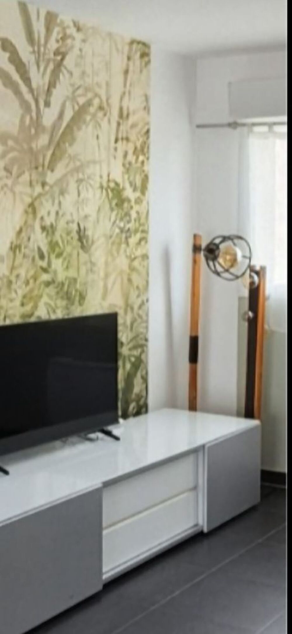 Grand beau meuble t&eacute;l&eacute;, parfait &eacute;tat Meubles