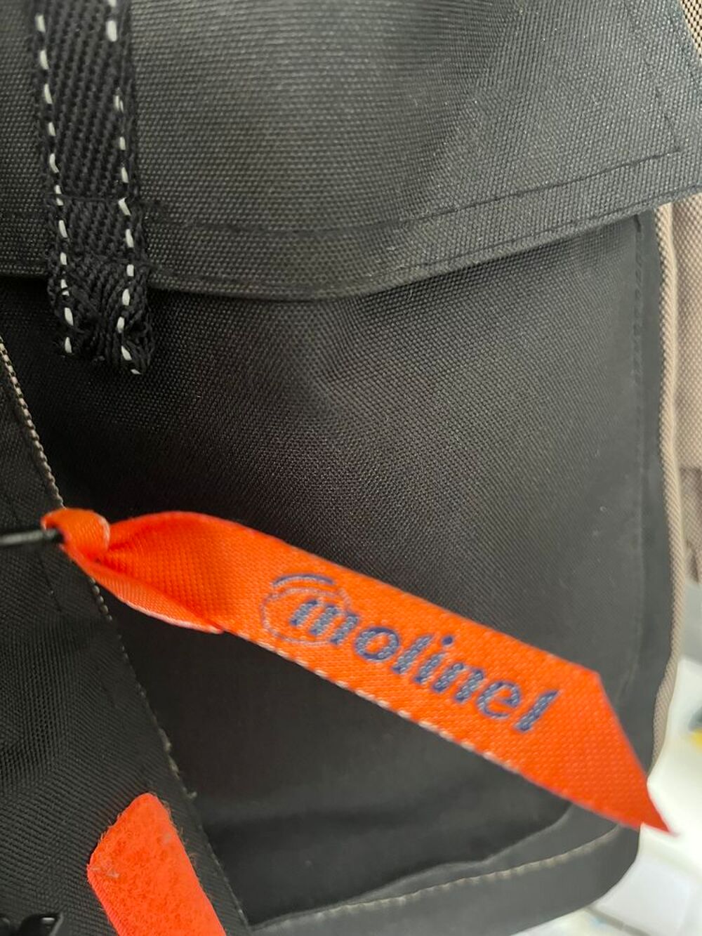 Veste de chantier imperm&eacute;able avec capuche Vêtements