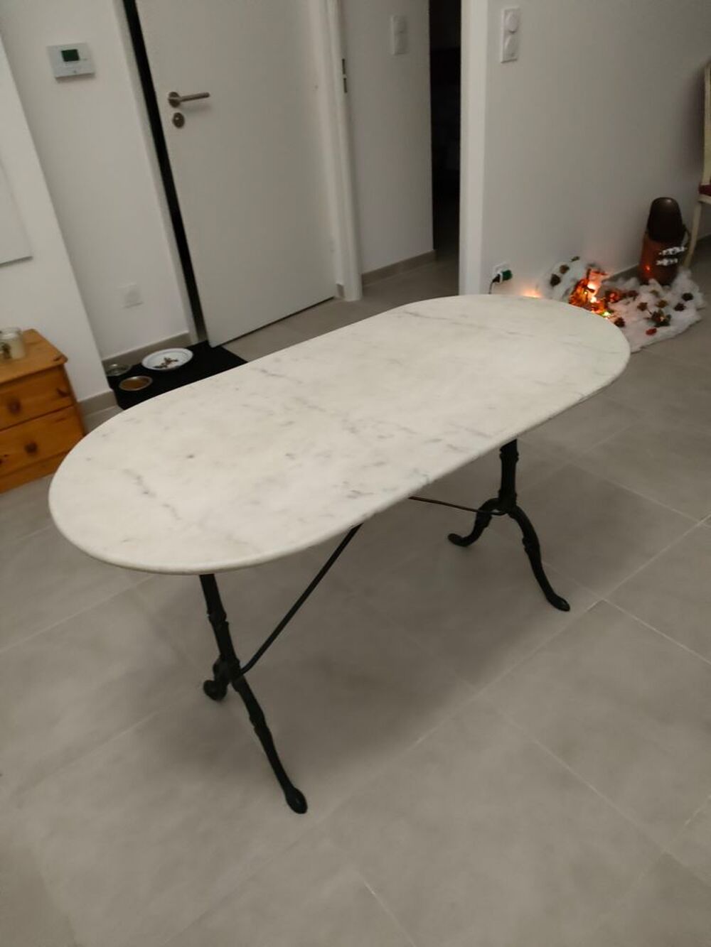 Table bistrot marbre blanc. Meubles