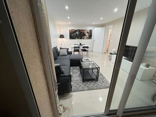  Appartement à vendre 2 pièces 51 m² Fréjus