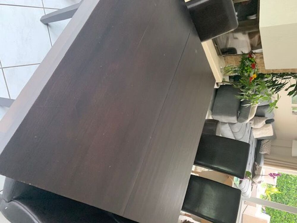 Table et 6 chaises salle &agrave; manger Meubles