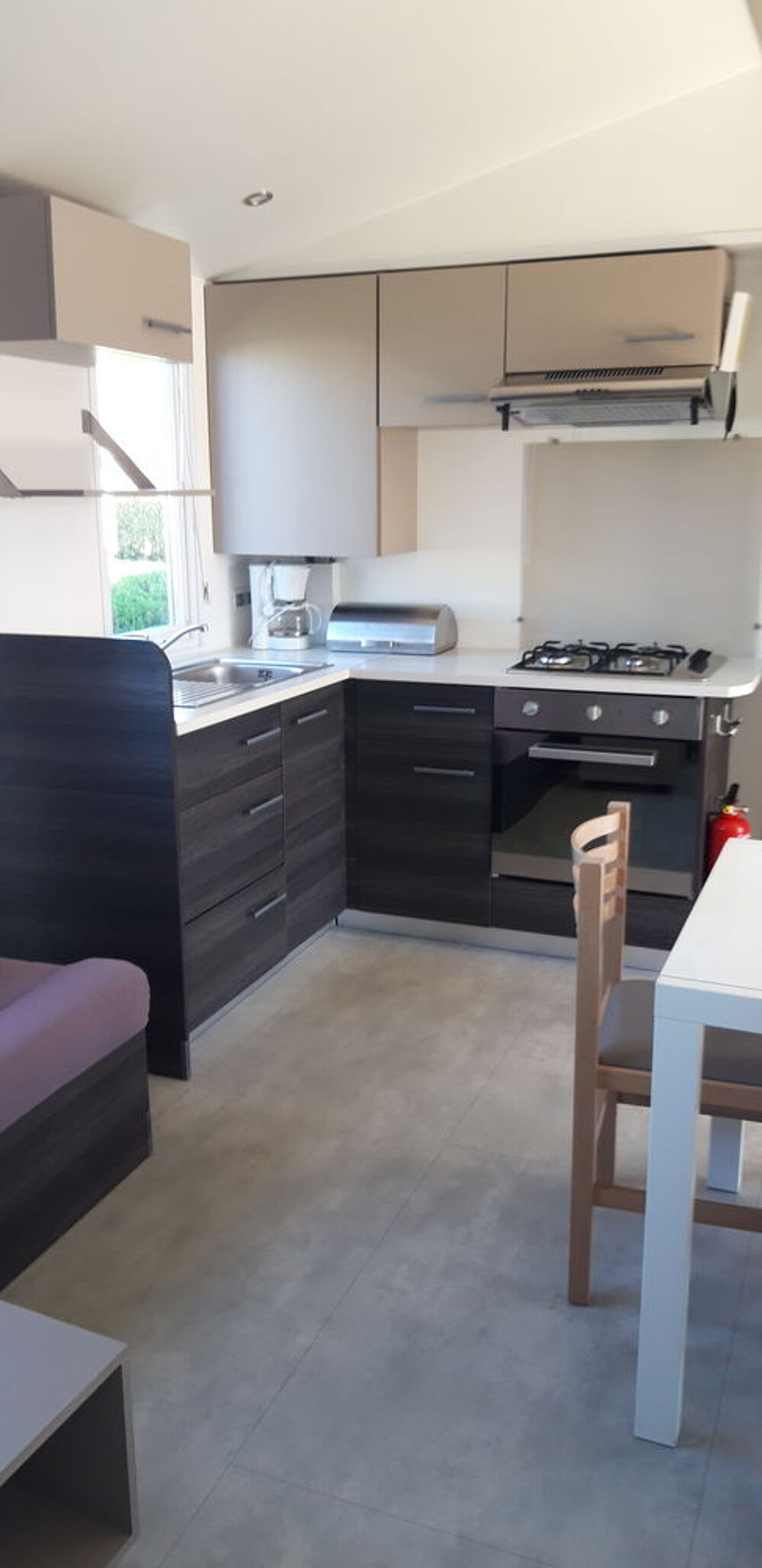   Mobihome 6places 
Lit parapluie fourni Pays de la Loire, Saint-Hilaire-de-Riez (85270)