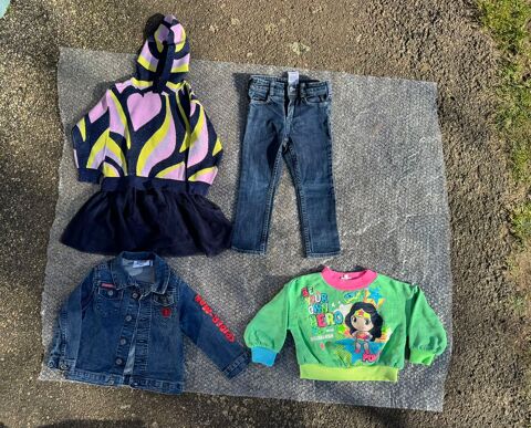LOT 4 VETEMENTS FILLE 3 ANS 5 Bubry (56)
