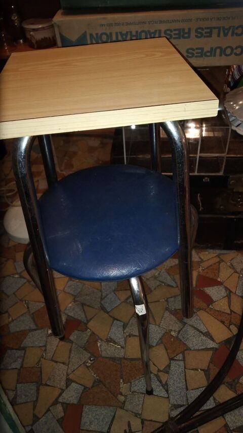 Tabouret vintage en formica et un rond 10 Rosny-sous-Bois (93)