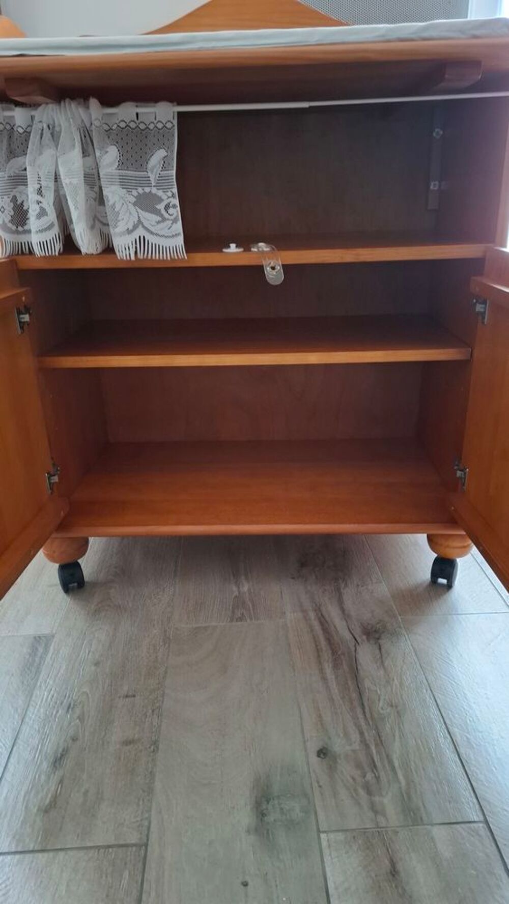 Table &agrave; langer pour B&eacute;b&eacute; Puériculture