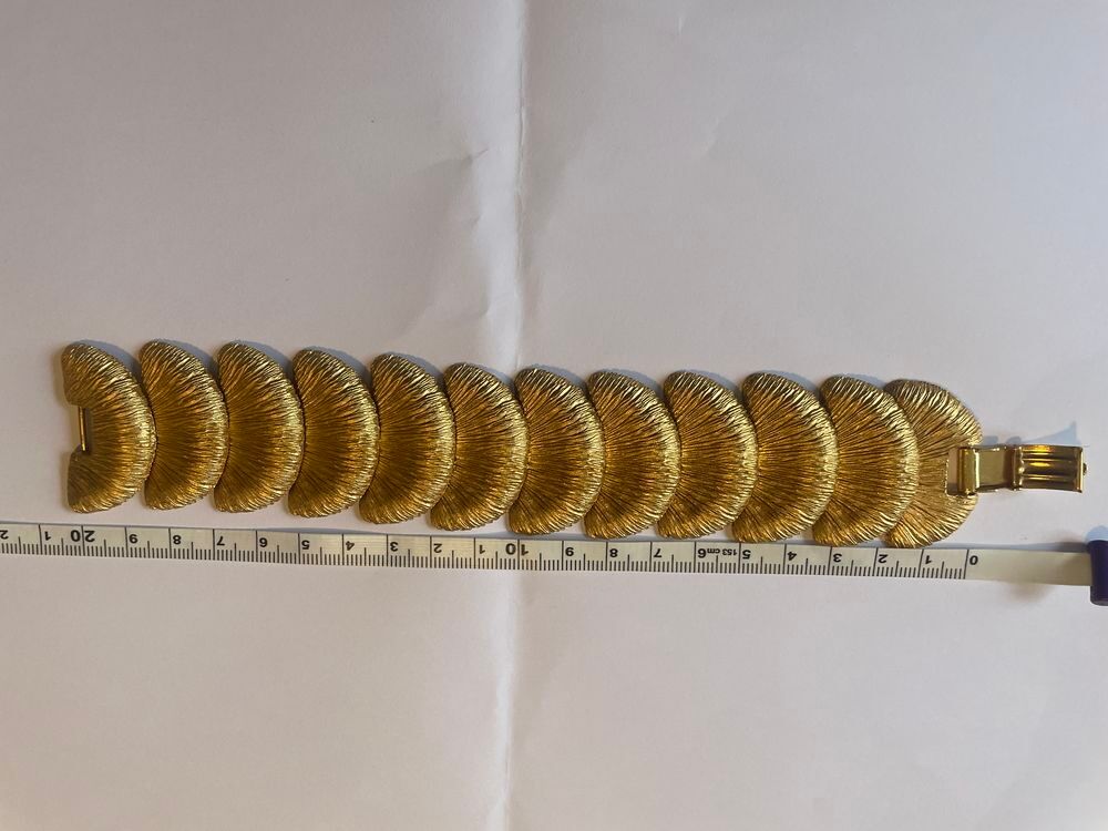 Bracelet articul&eacute; coquillages stri&eacute;s dor&eacute; BALENCIAGA Bijoux et montres