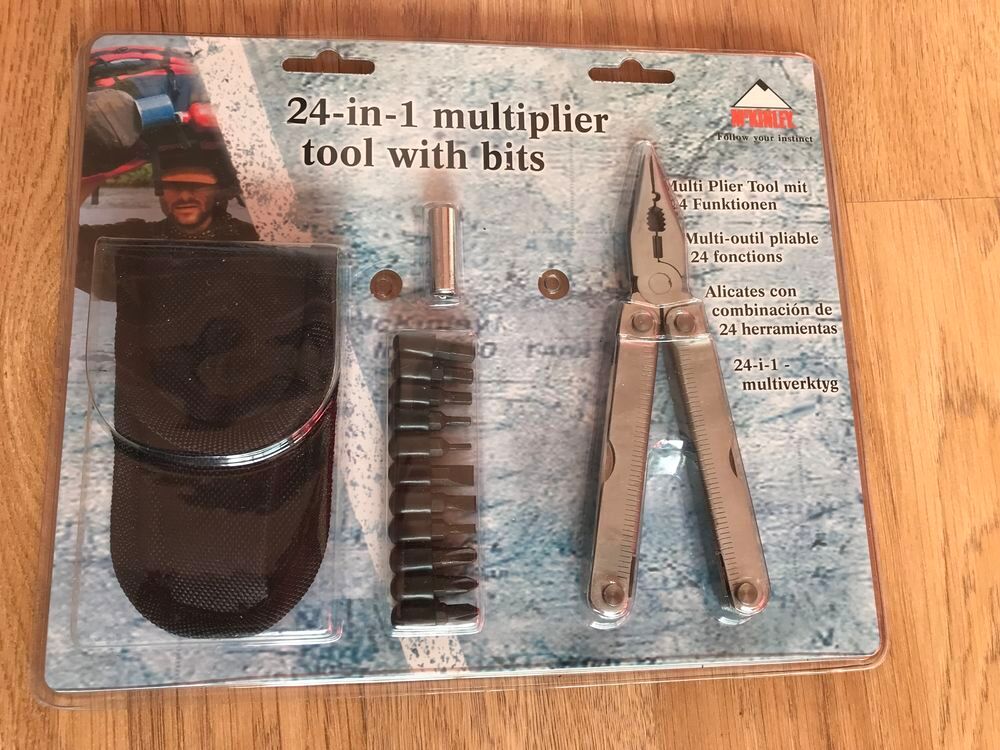 F&ecirc;te des m&egrave;res/p&egrave;res Multi outil pliable 24 fonctions Bricolage